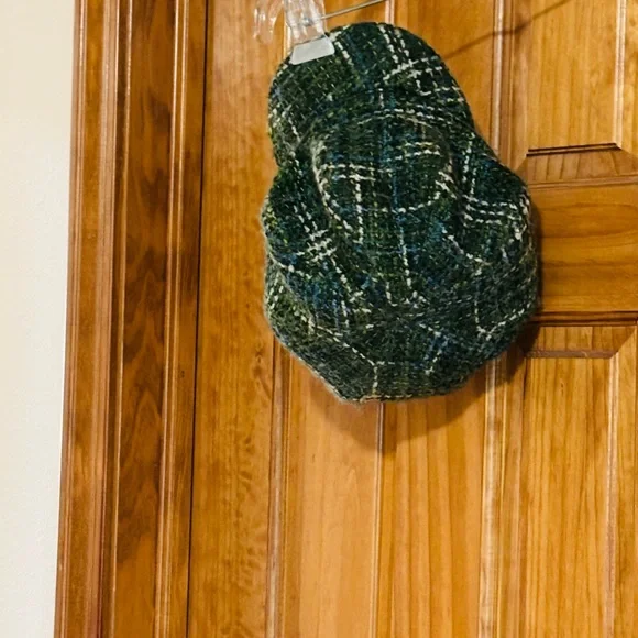 Toucan NY Collection Green Tweed Cap - Picture 7 of 8